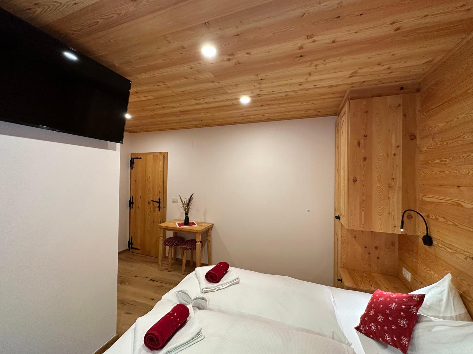 Hotel Surc Kranjska Gora Exterior photo