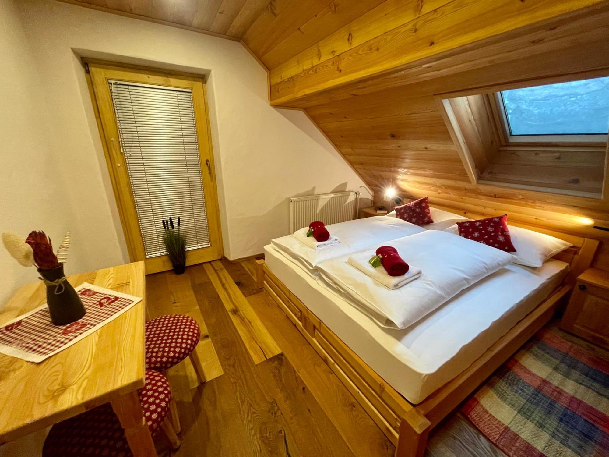 Hotel Surc Kranjska Gora Exterior photo
