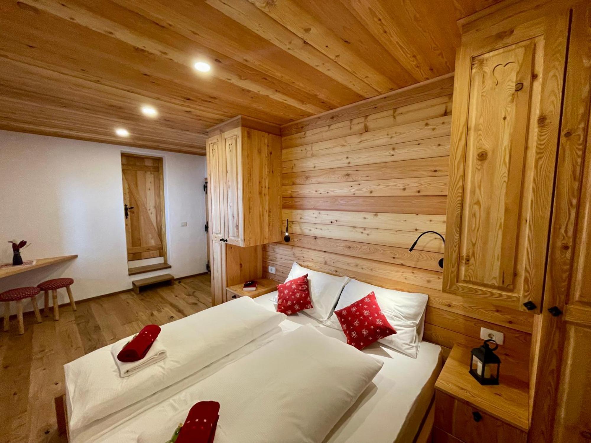 Hotel Surc Kranjska Gora Exterior photo
