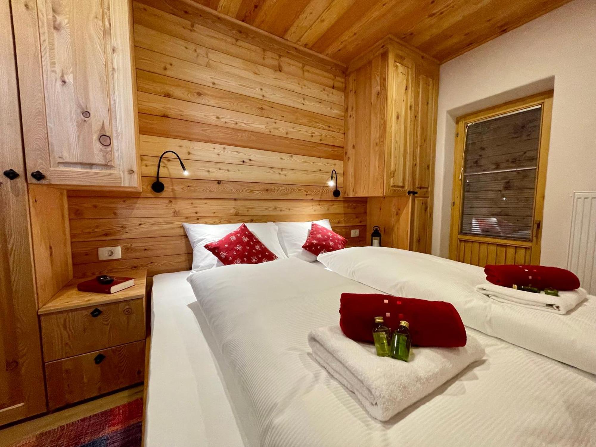 Hotel Surc Kranjska Gora Exterior photo